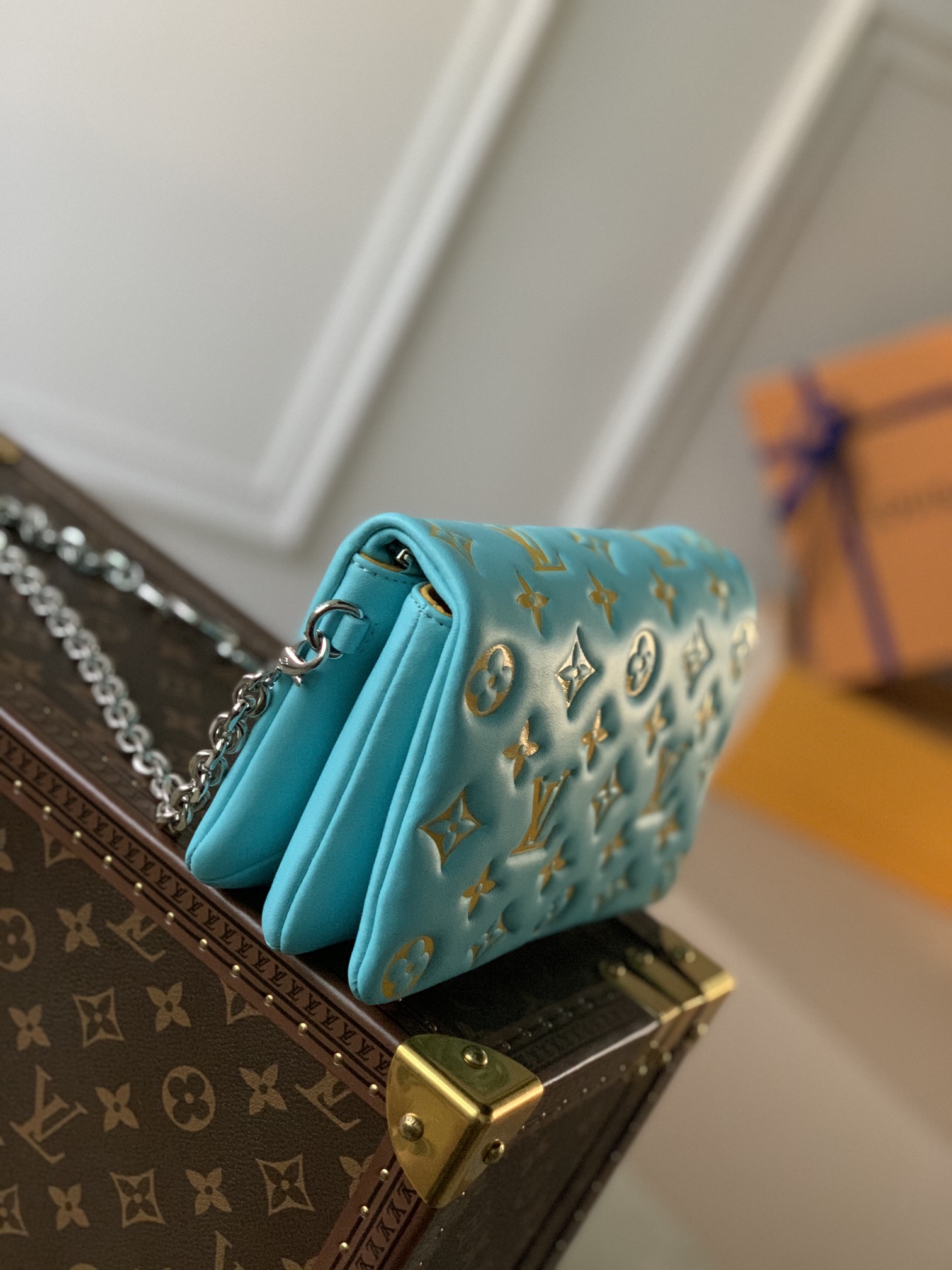 l**is V*t*n pochette coussin chain bag-20*14*8cm