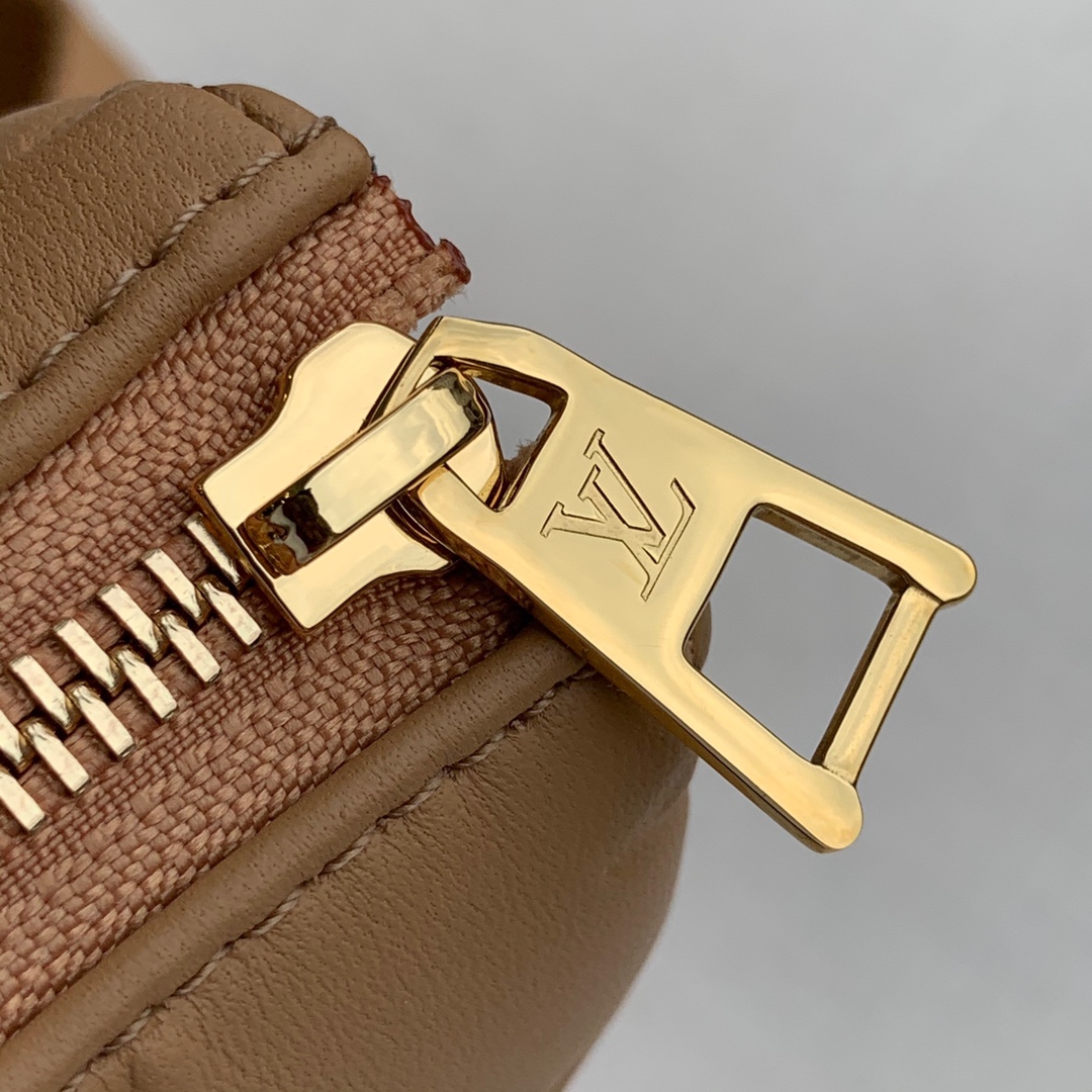 l**is V*t*n coussin handbags-26*20*12cm