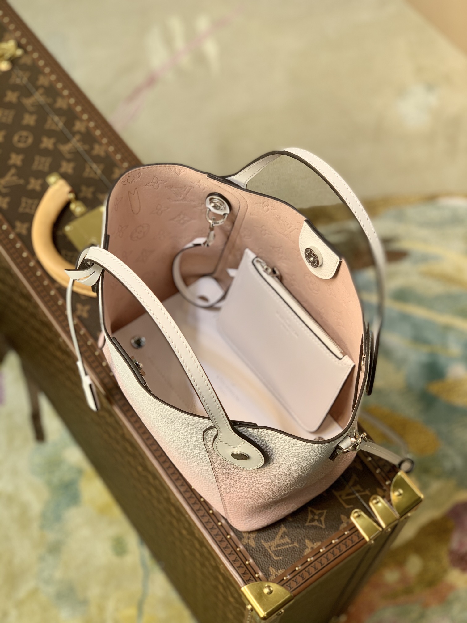 l**is V*t*n hina handbags-34*19*13cm