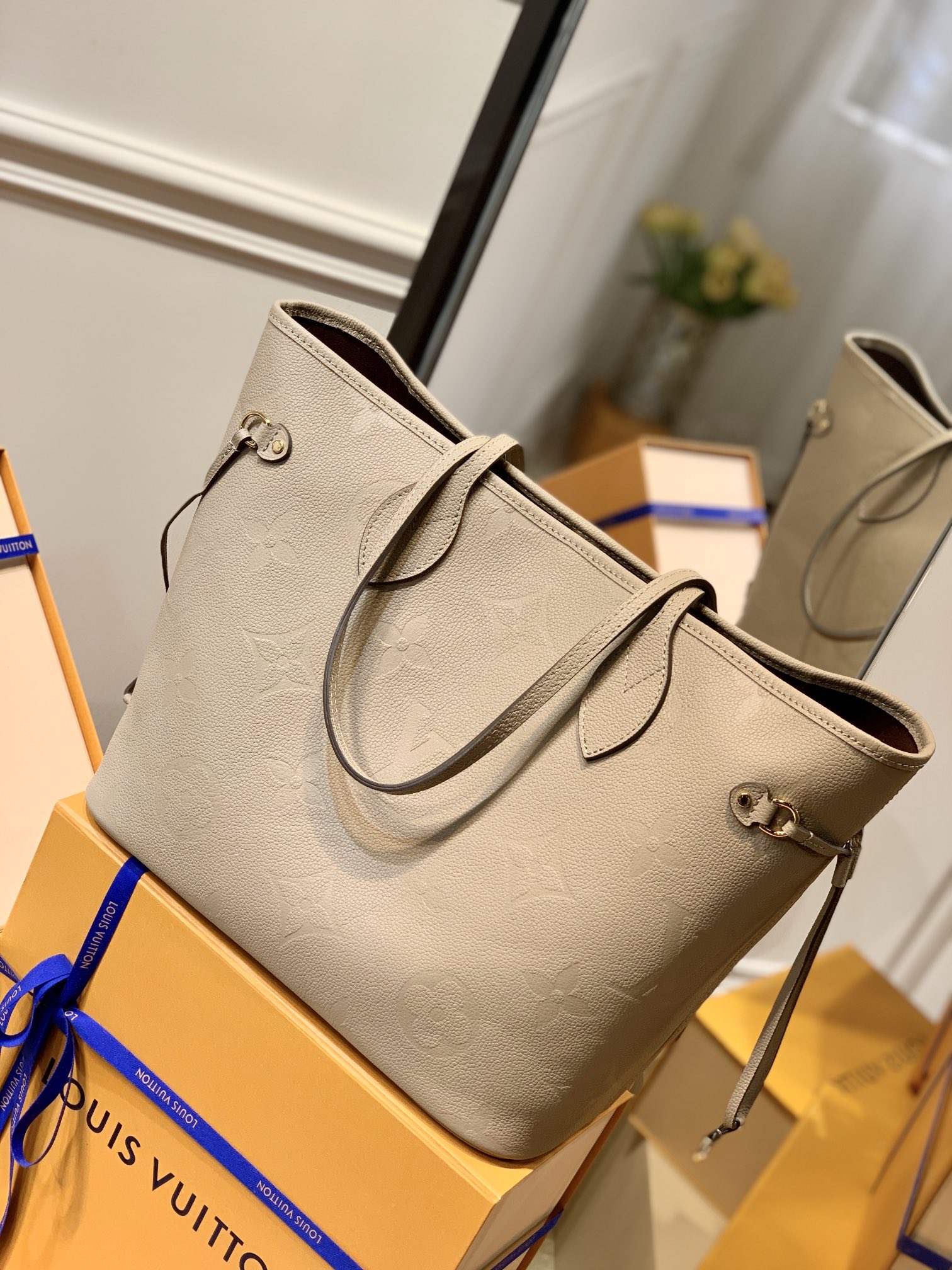 l**is V*t*n neverfull mm-32*29*17cm