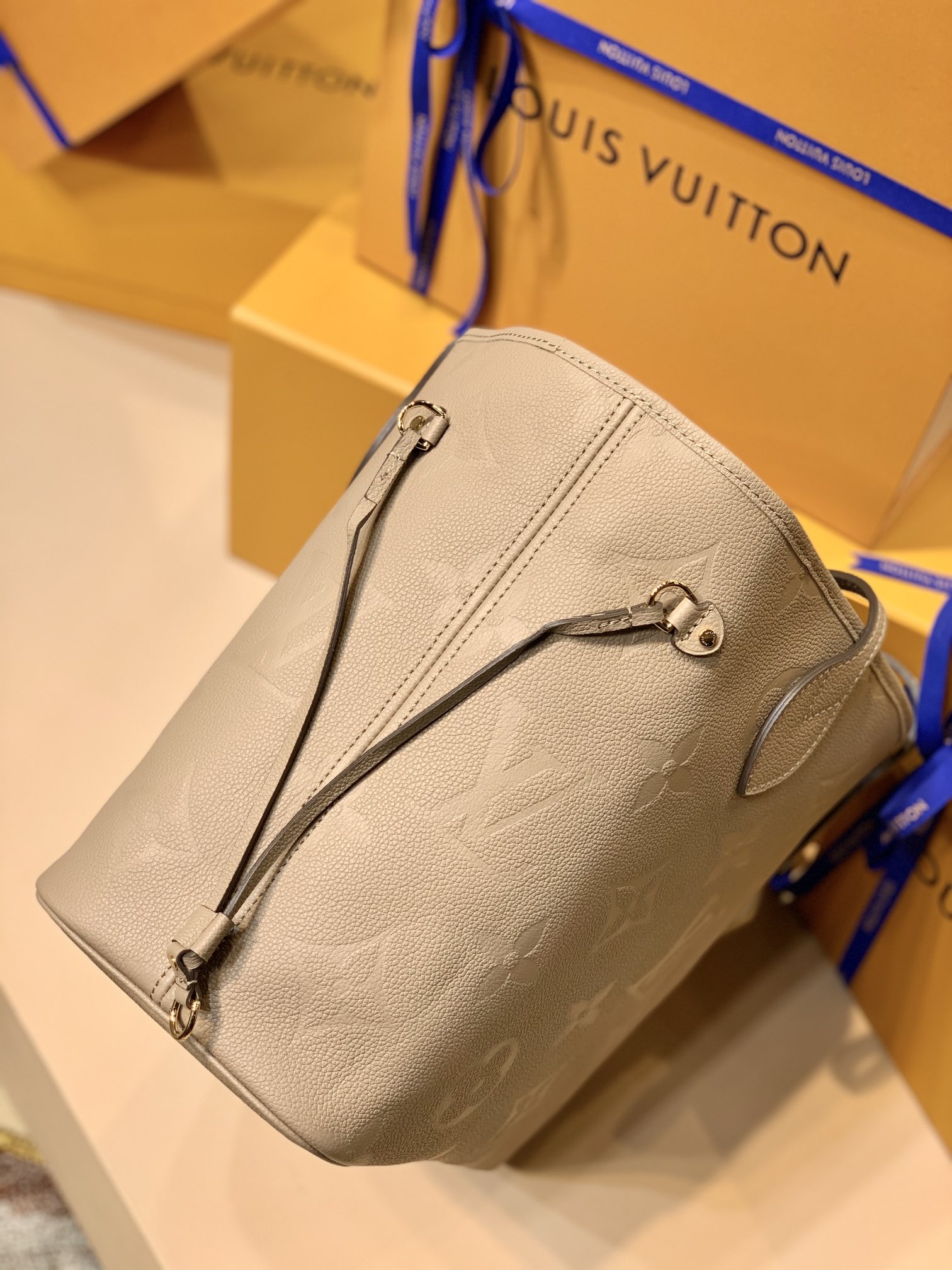 l**is V*t*n neverfull mm-32*29*17cm