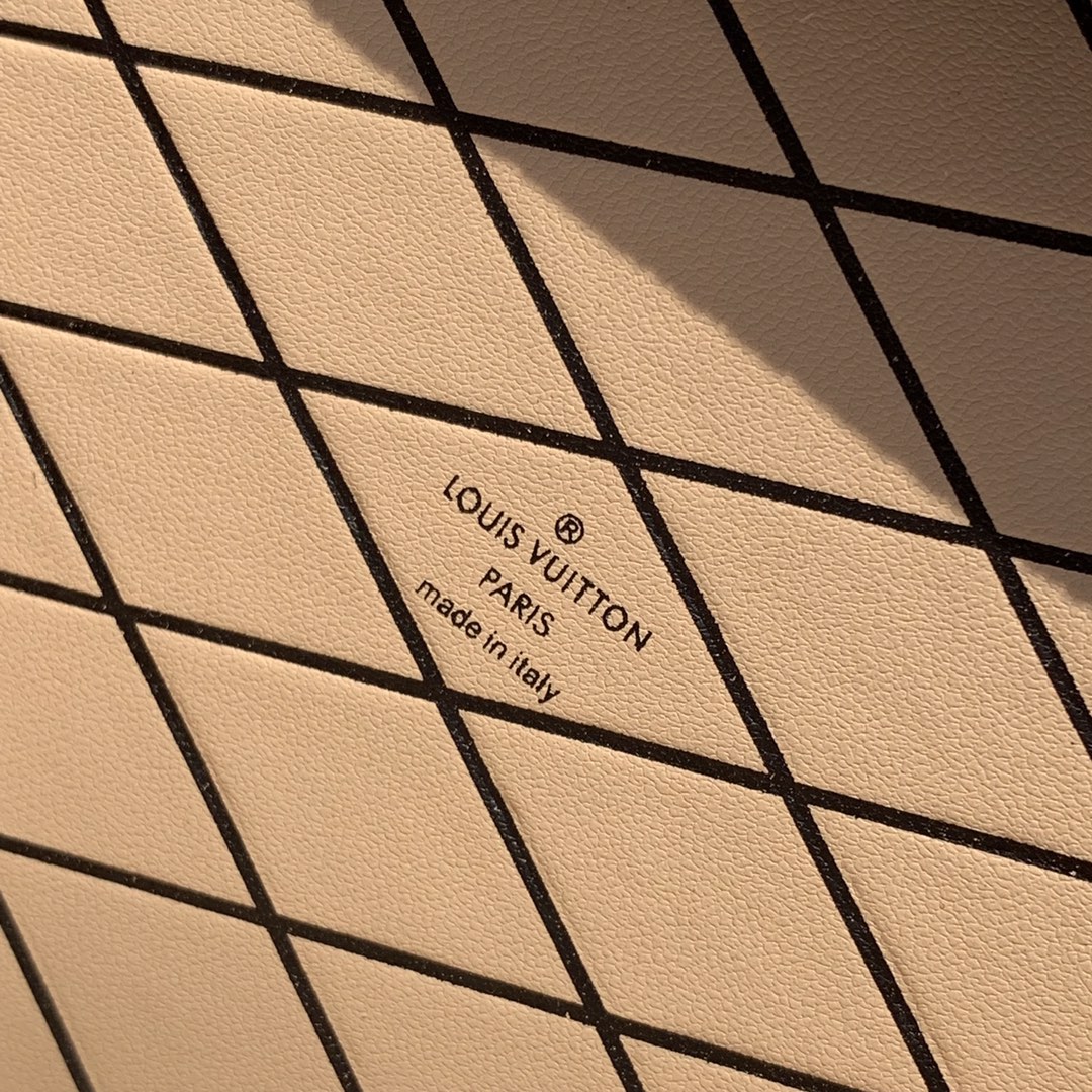 l**is V*t*n petite malle-20*5*12.5cm