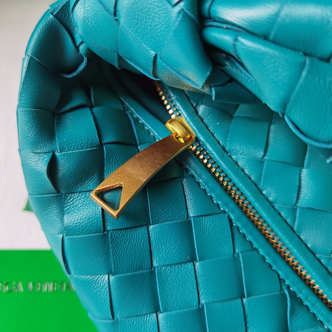 Bo*te*ga ve*ne*ta jodie hobo-23x28x8cm