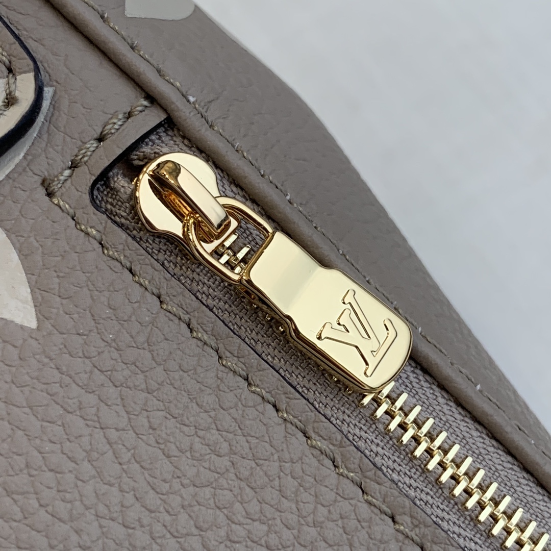 l**is V*t*n by the pool backpack m80738-13*19*8cm