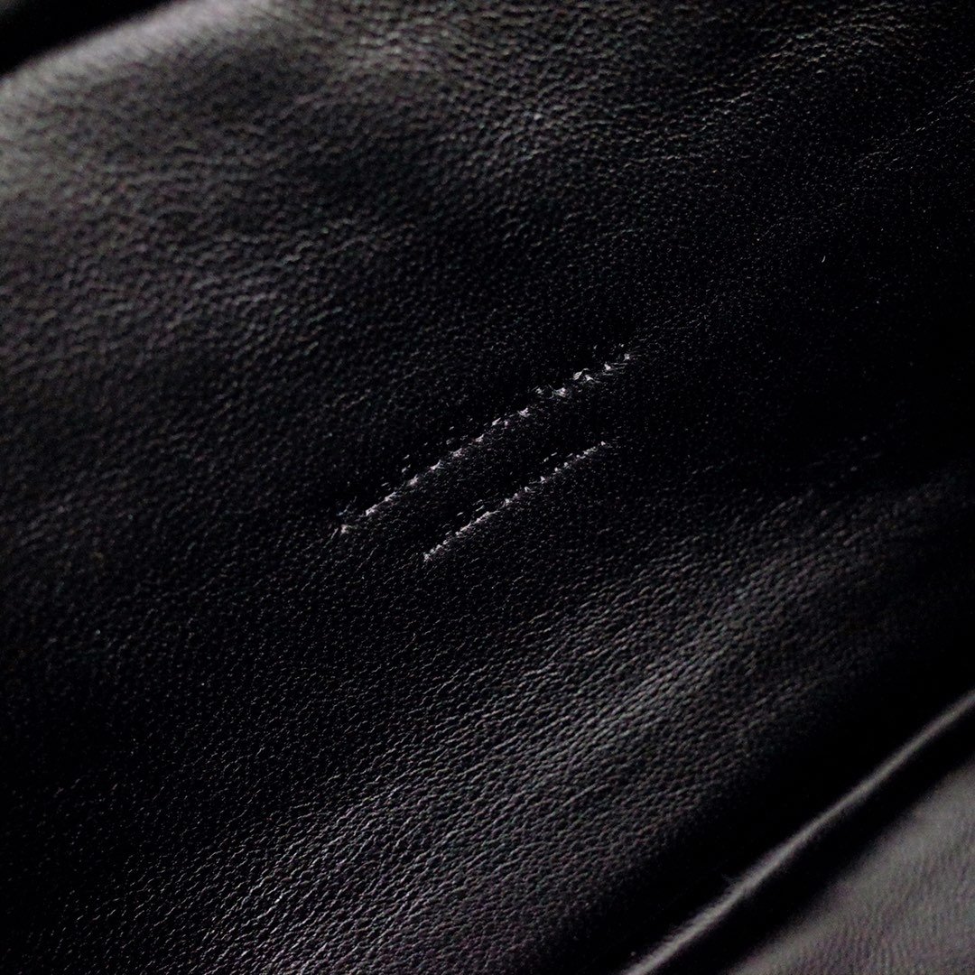 YSL Mini Lou Camera Bag-‎19*11*5CM