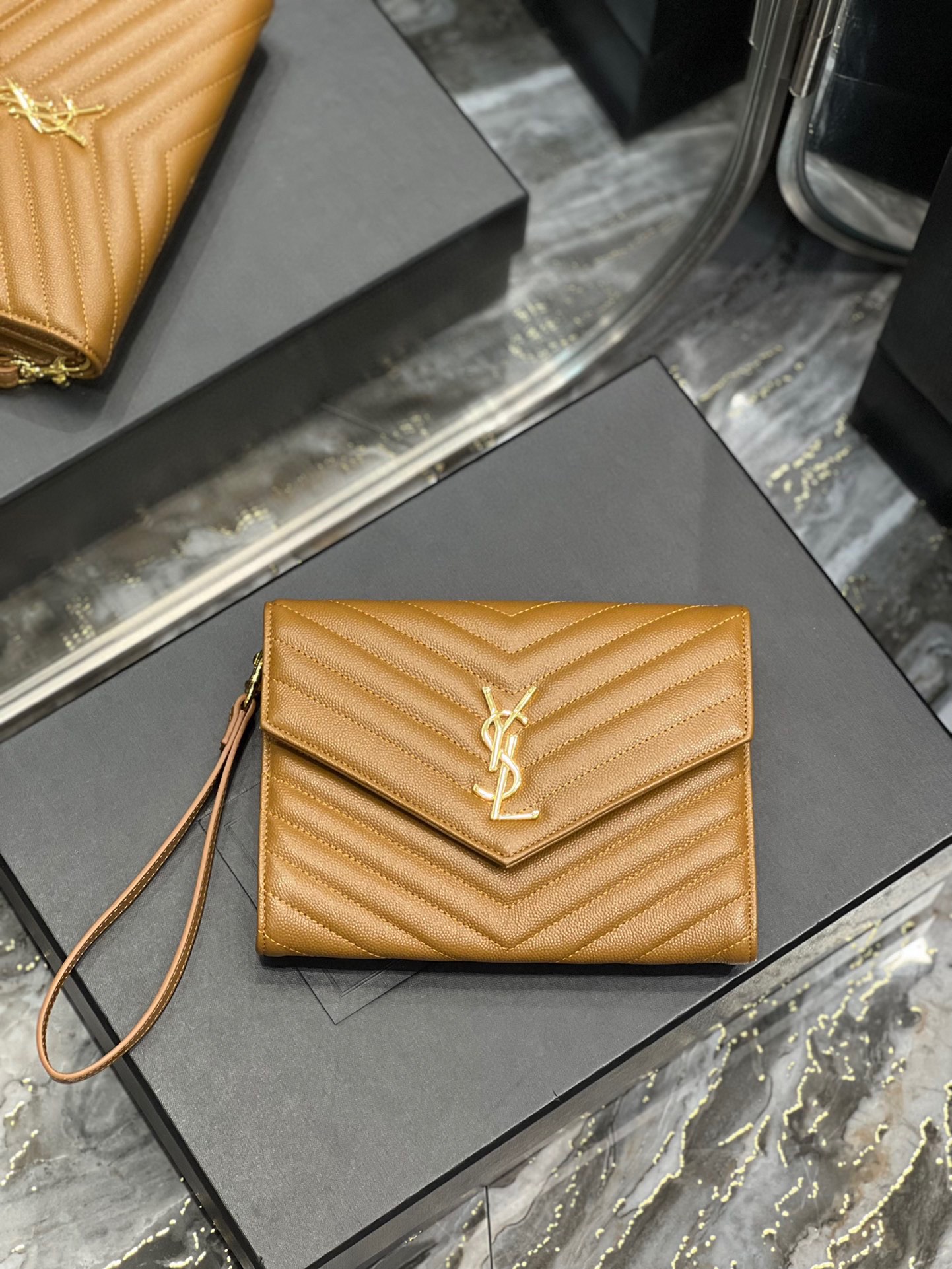 YSL Pouch-‎21×6×3CM