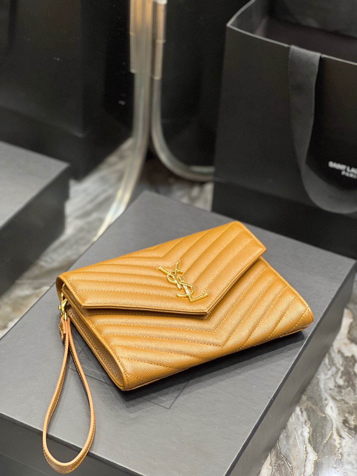 YSL Pouch-‎21×6×3CM