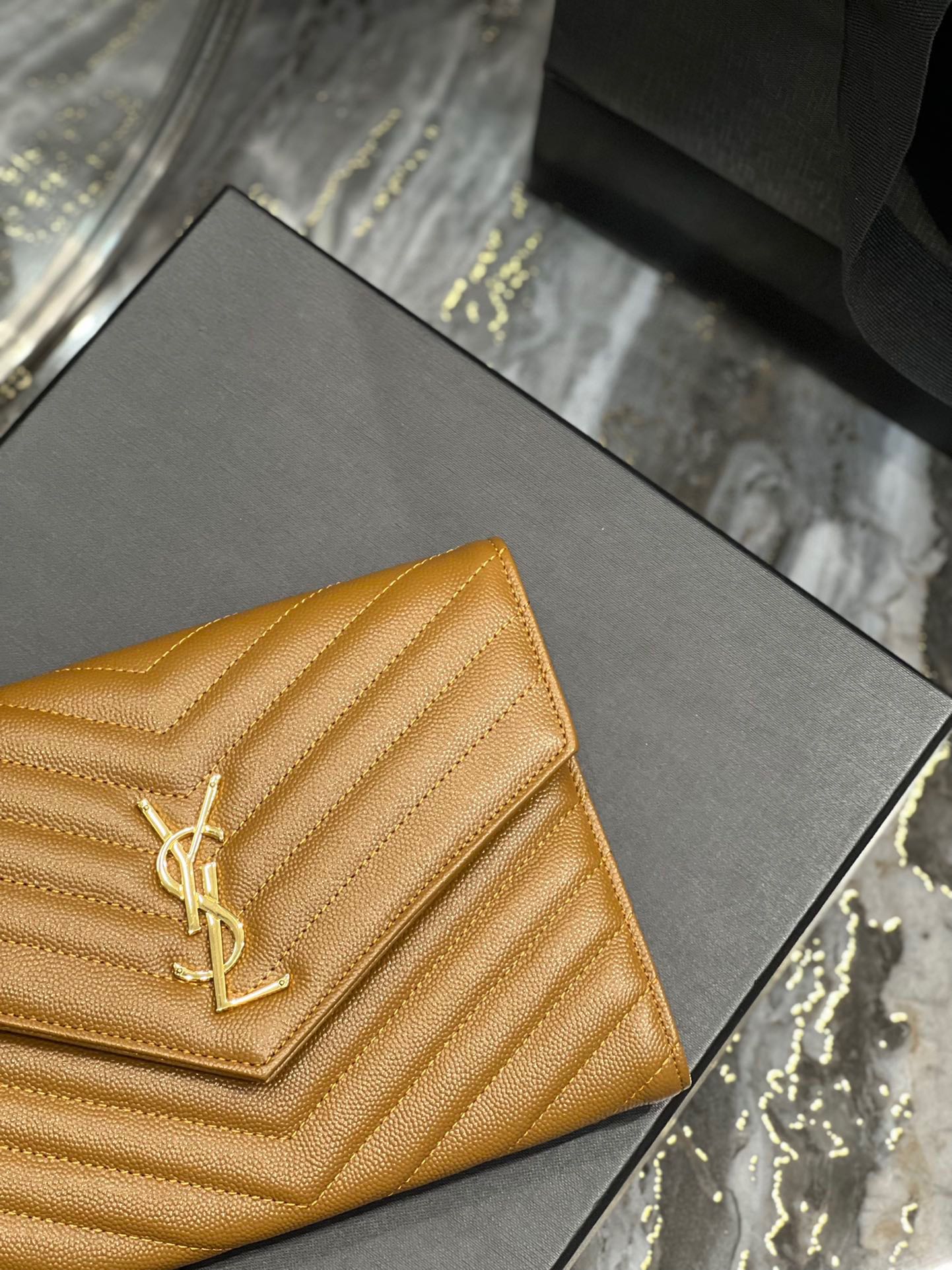 YSL Pouch-‎21×6×3CM