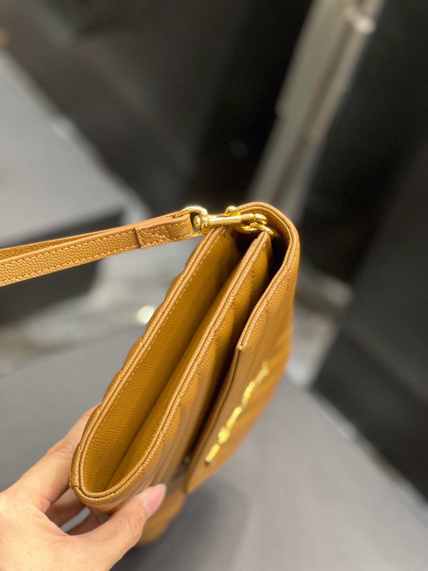 YSL Pouch-‎21×6×3CM