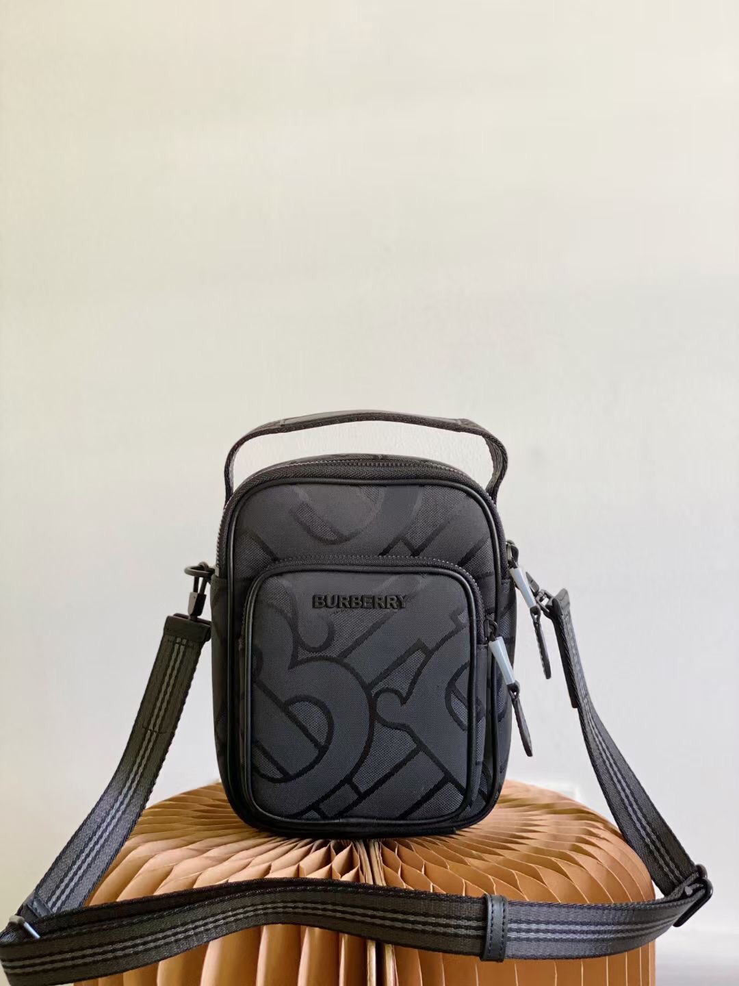 B**rry crossbody bag-14 x 6 x 19.5cm