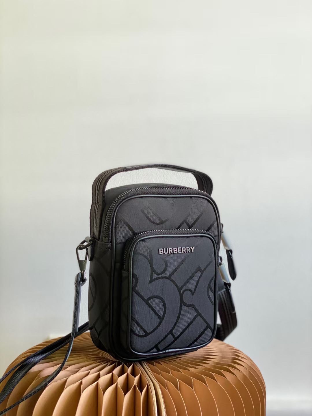 B**rry crossbody bag-14 x 6 x 19.5cm