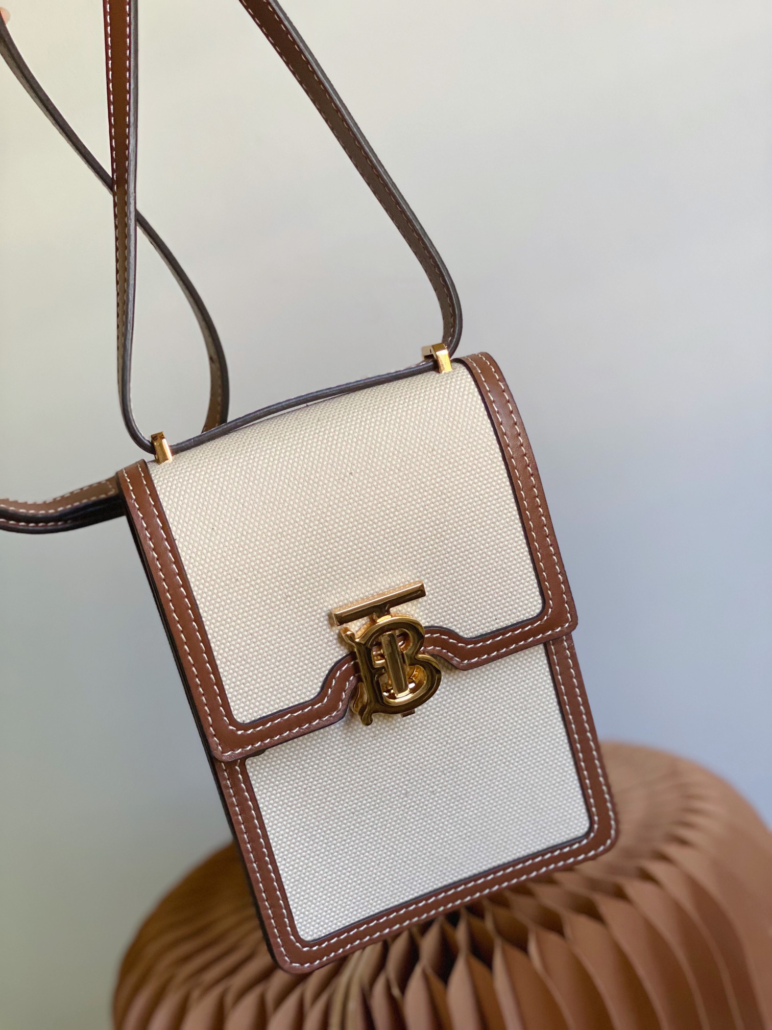 B**rry robin bag-13.5 x 4.5 x 19cm