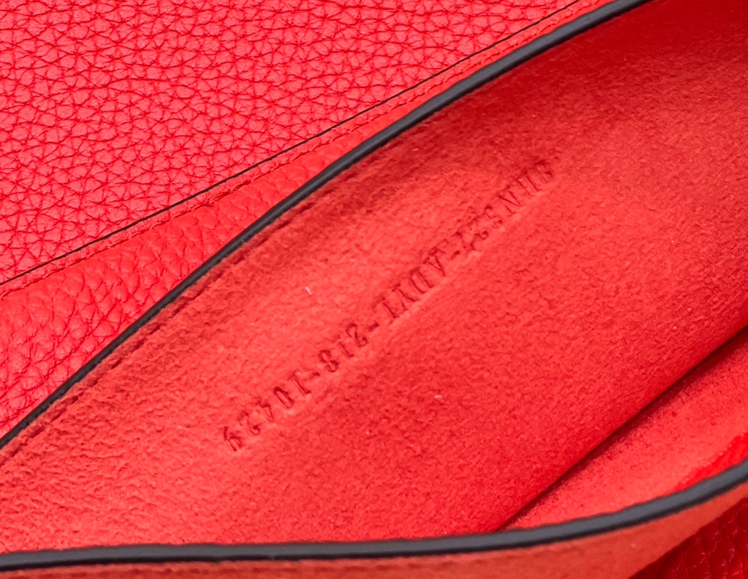 F**di peekabootote-33×12×25cm