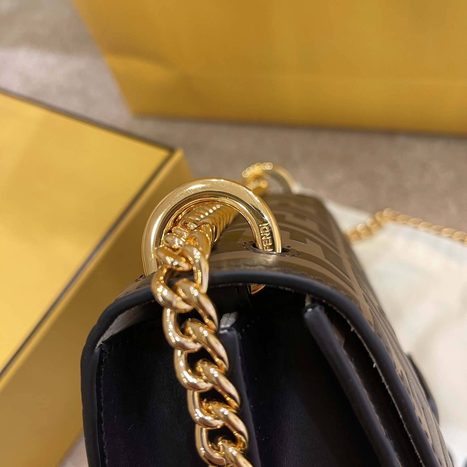 F**di kan u-19x13x9cm