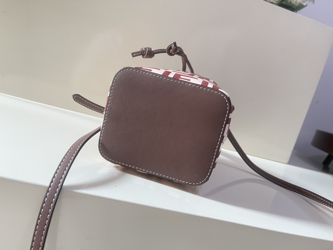 F**di mini mon tresor bag -12x18x10cm