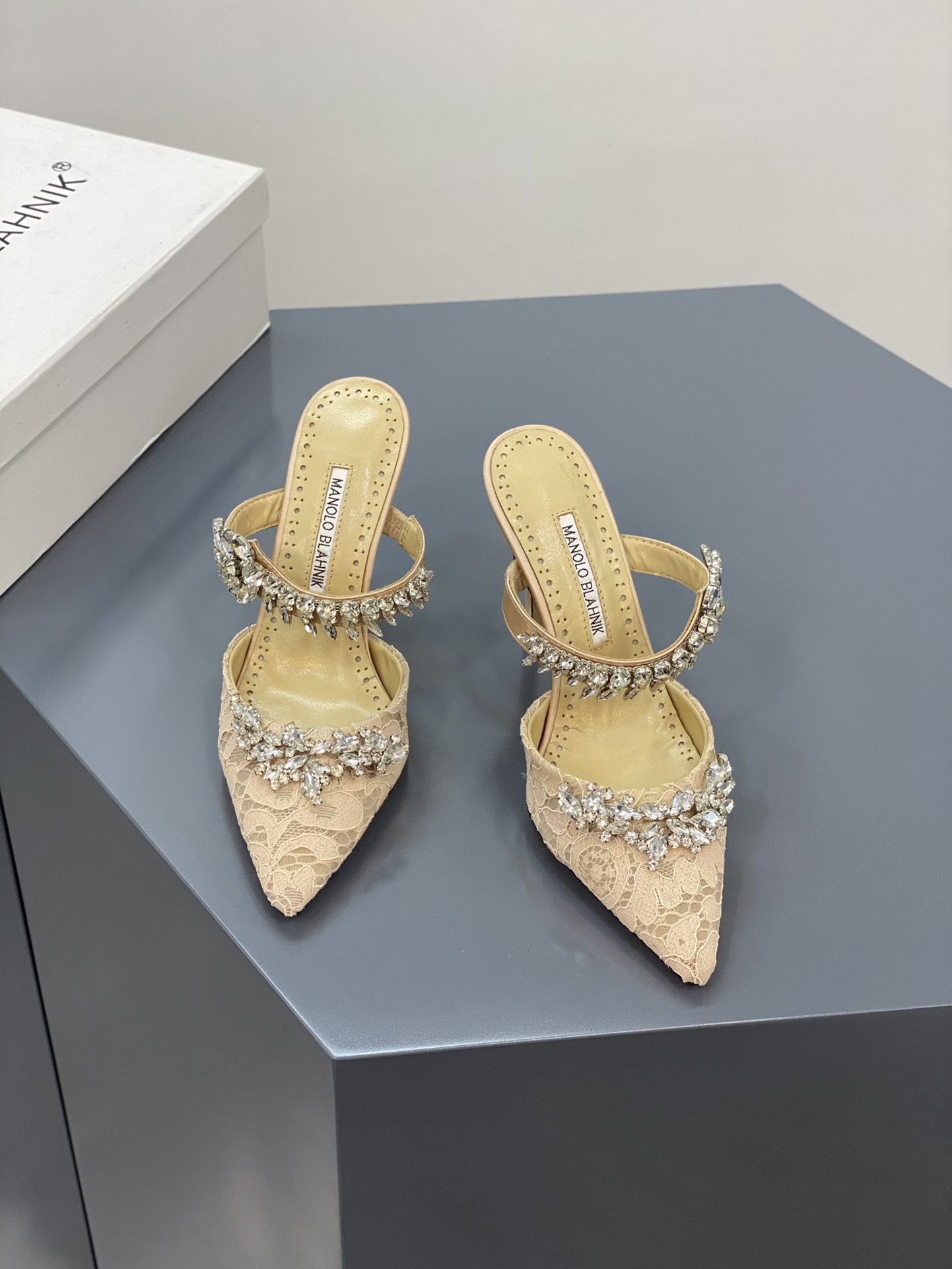 Manolo Blahnik-10CM