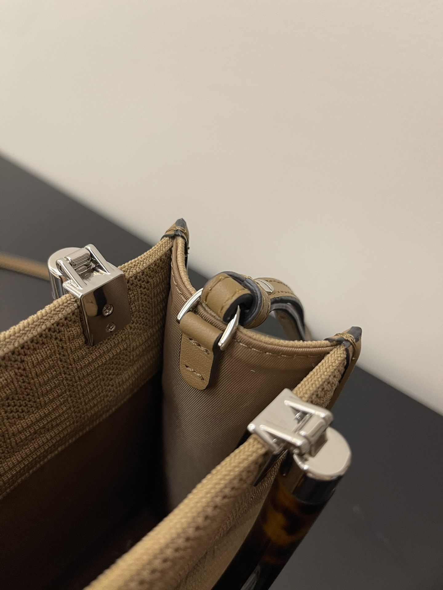 F**di sunshine mini tote -13x6.5x18cm