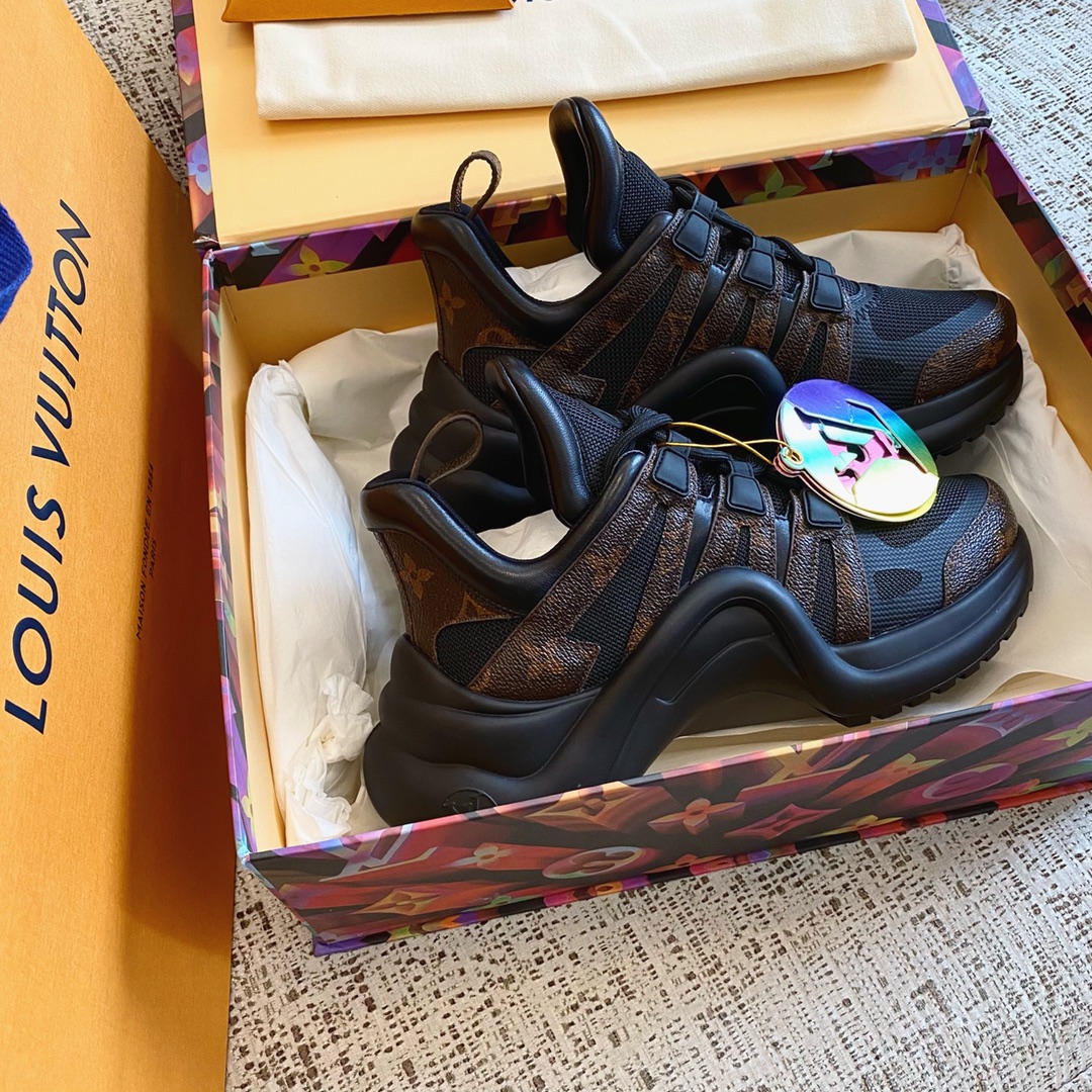 l**is V*t*n archlight sneaker