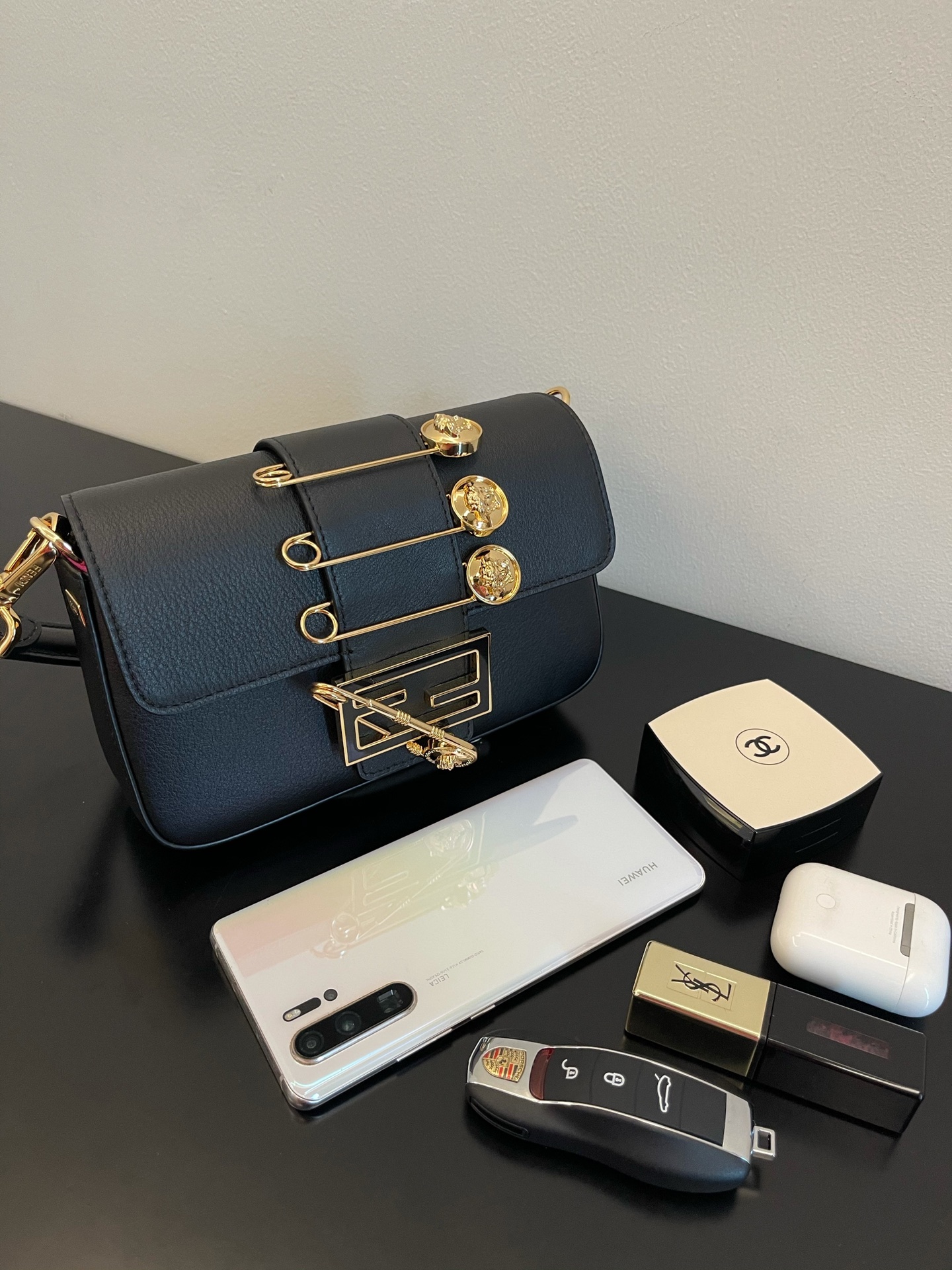 F**di small baguette bag-20x15x9cm