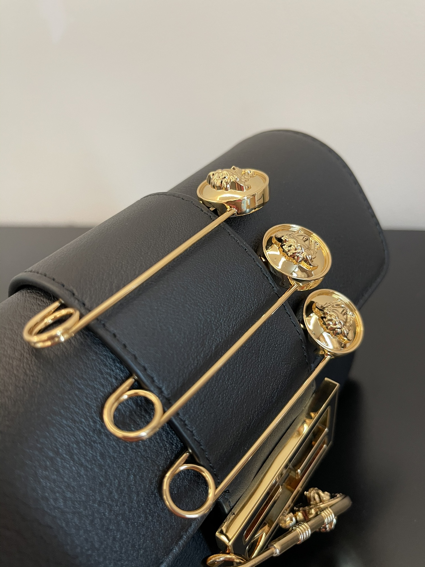 F**di small baguette bag-20x15x9cm