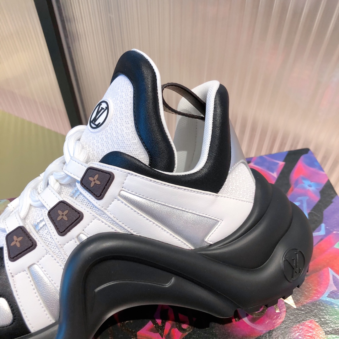 l**is V*t*n archlight sneaker