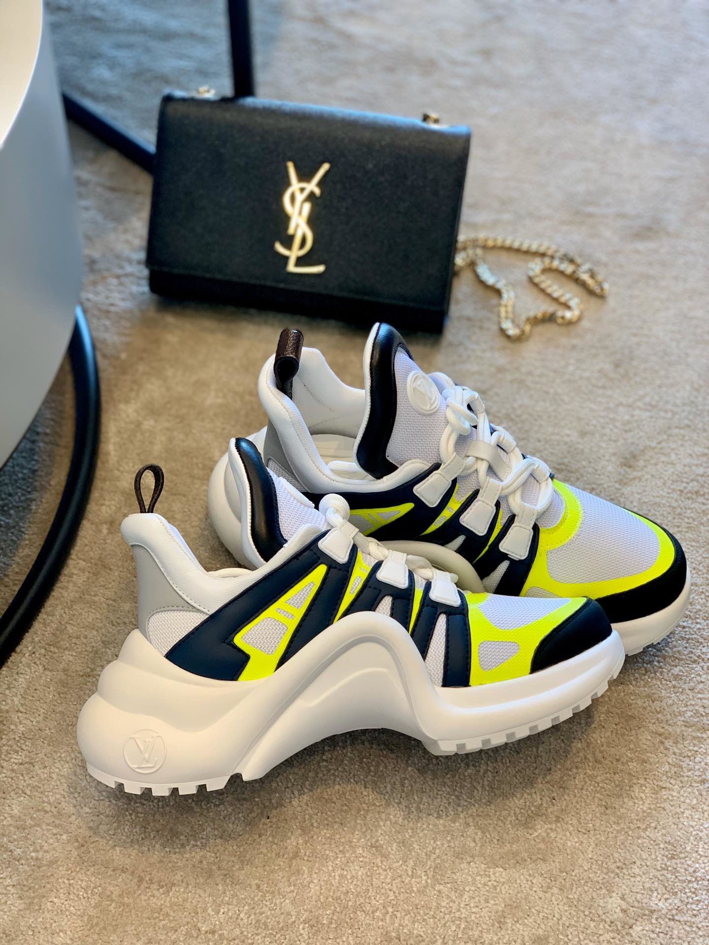 l**is V*t*n archlight sneaker