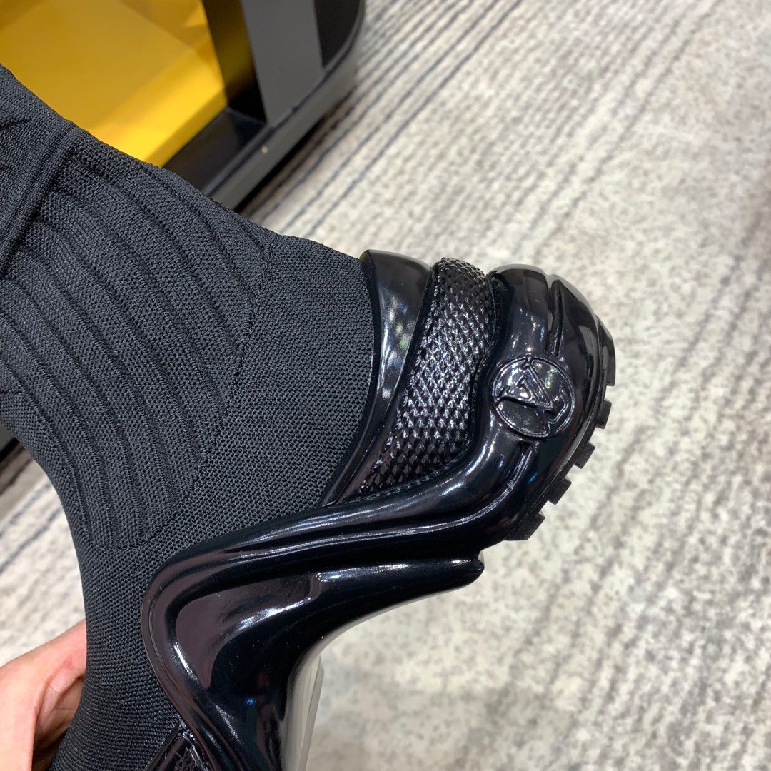 l**is V*t*n archlight sock sneaker