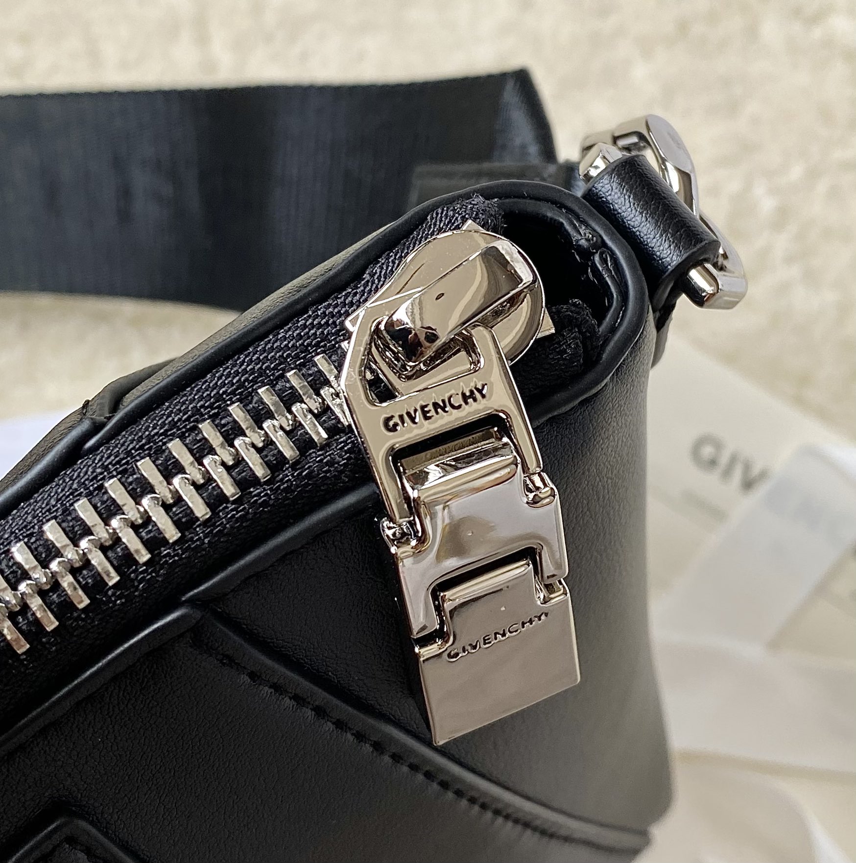 Givenchy Antigona Sport -22*5*18CM