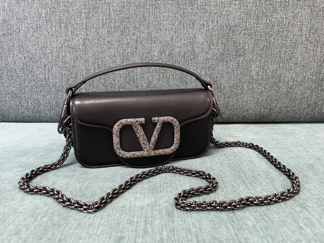 Valentino Handbags-20*15*7CM