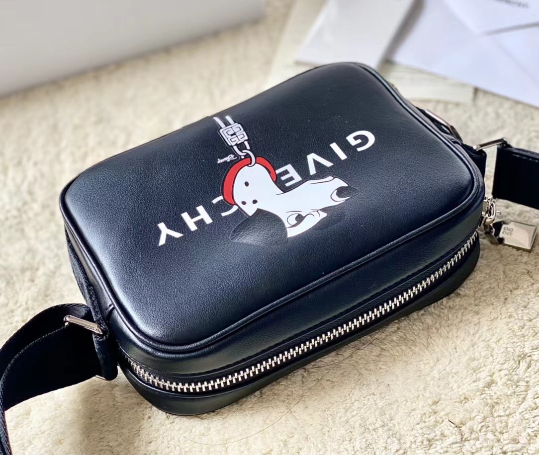 Givenchy Waist Bag-16x11x8CM