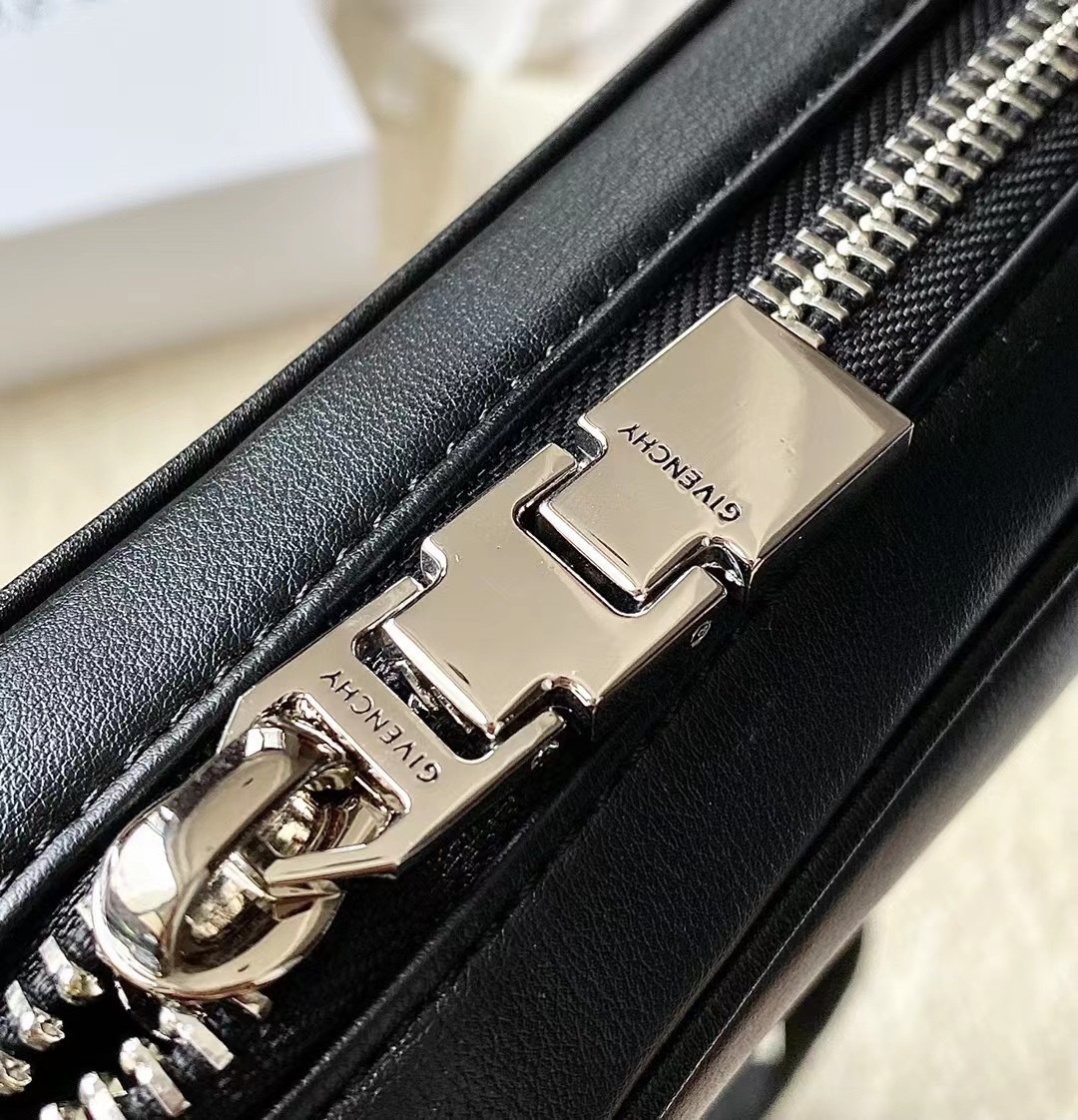 Givenchy Waist Bag-16x11x8CM