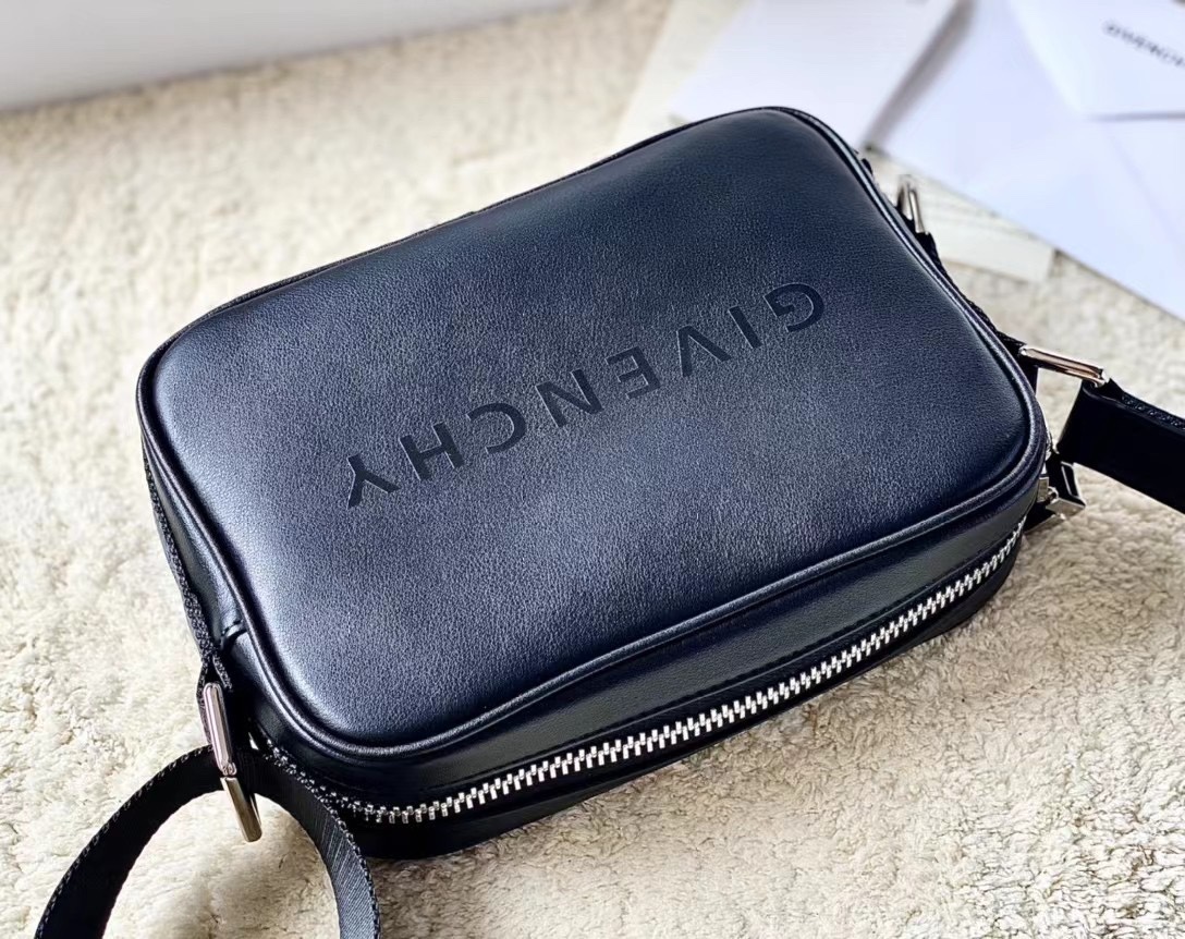 Givenchy Waist Bag-16x11x8CM