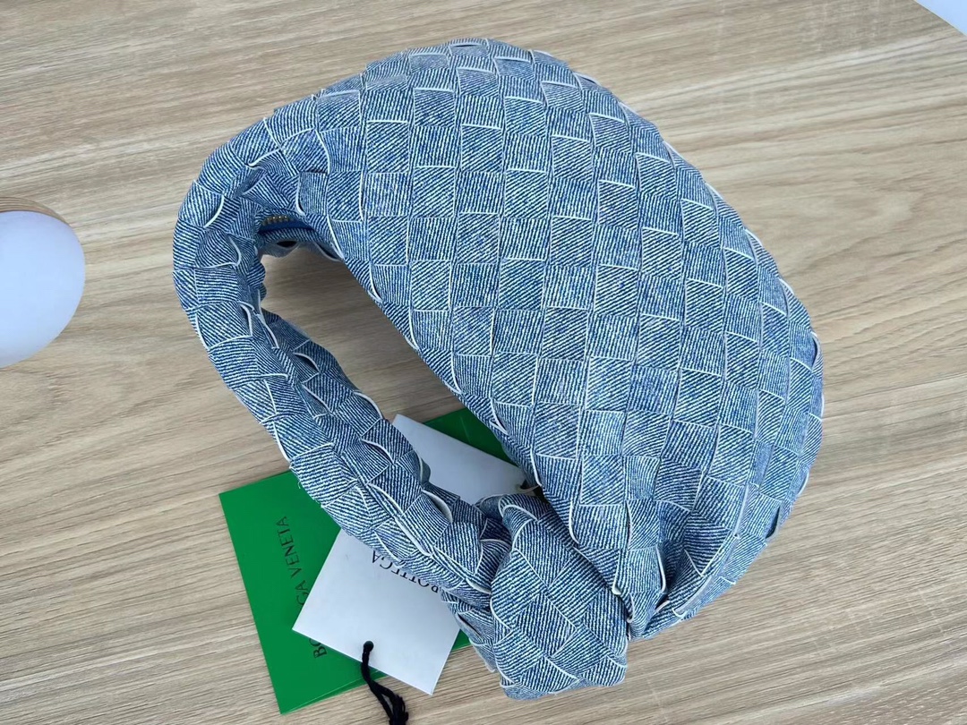 Bo*te*ga ve*ne*ta jodie hobo-23x28x8cm