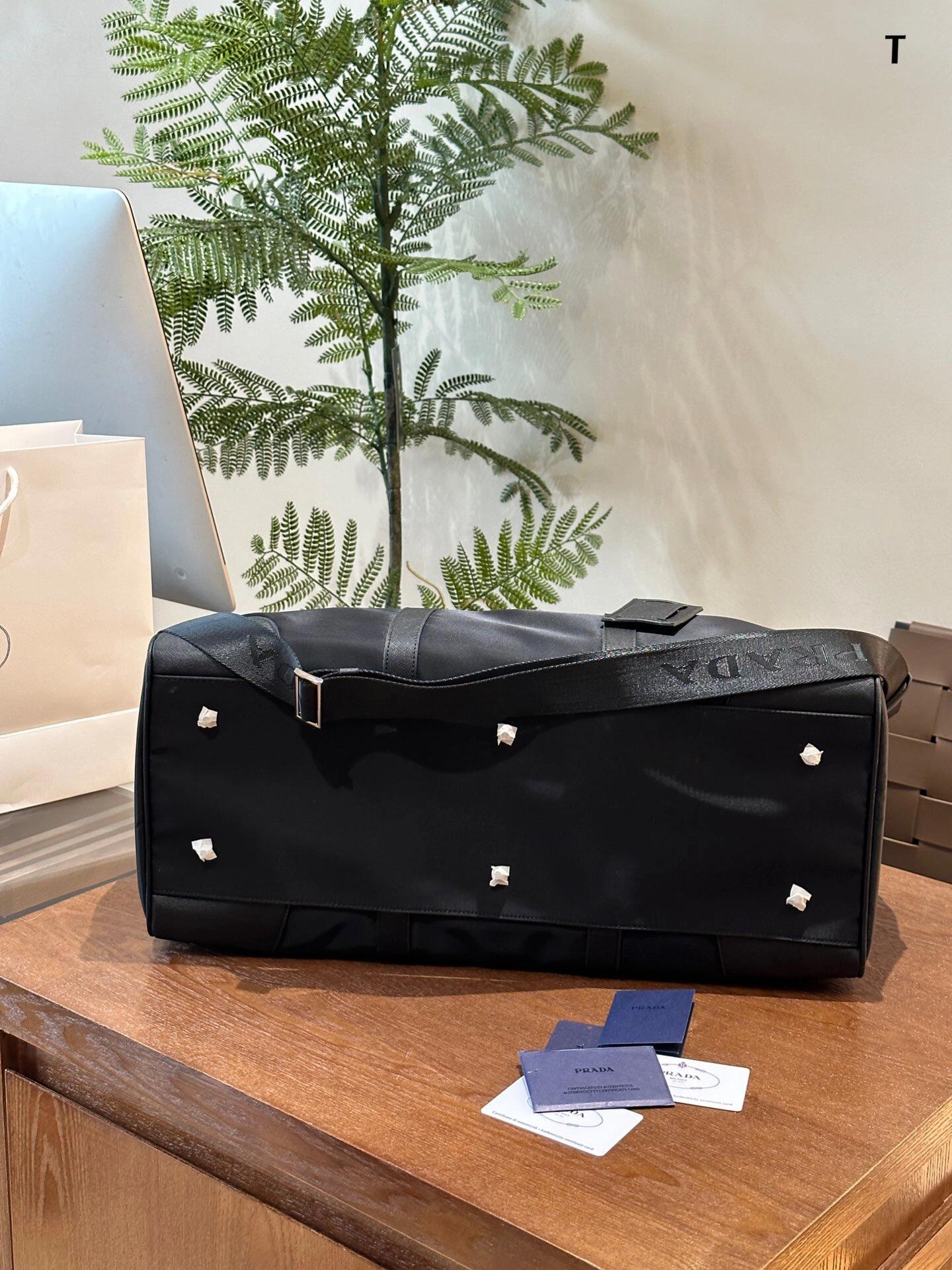 Pra*a travel bag-48*26*16.5cm