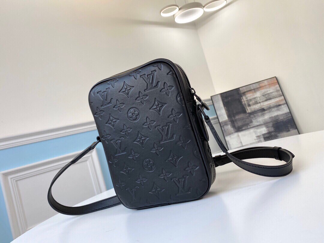 l**is V*t*n danube handbags-16*21*6.5cm