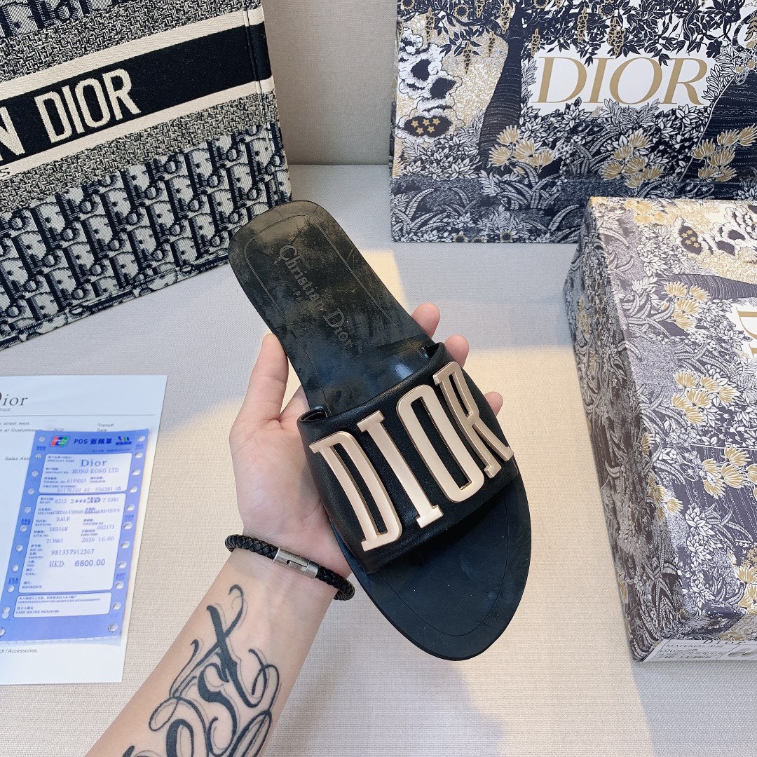 D*or sandals