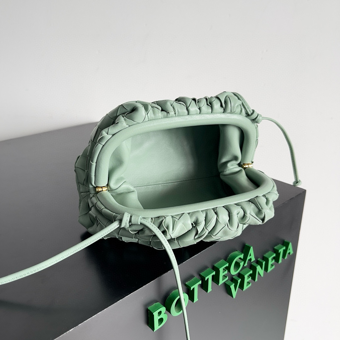 Bo*te*ga ve*ne*ta the pouch bag-22*9cm