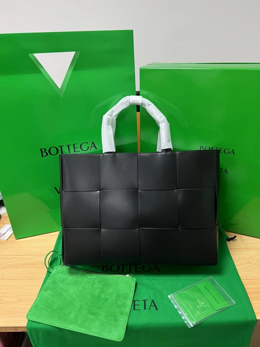 Bo*te*ga ve*ne*tatote