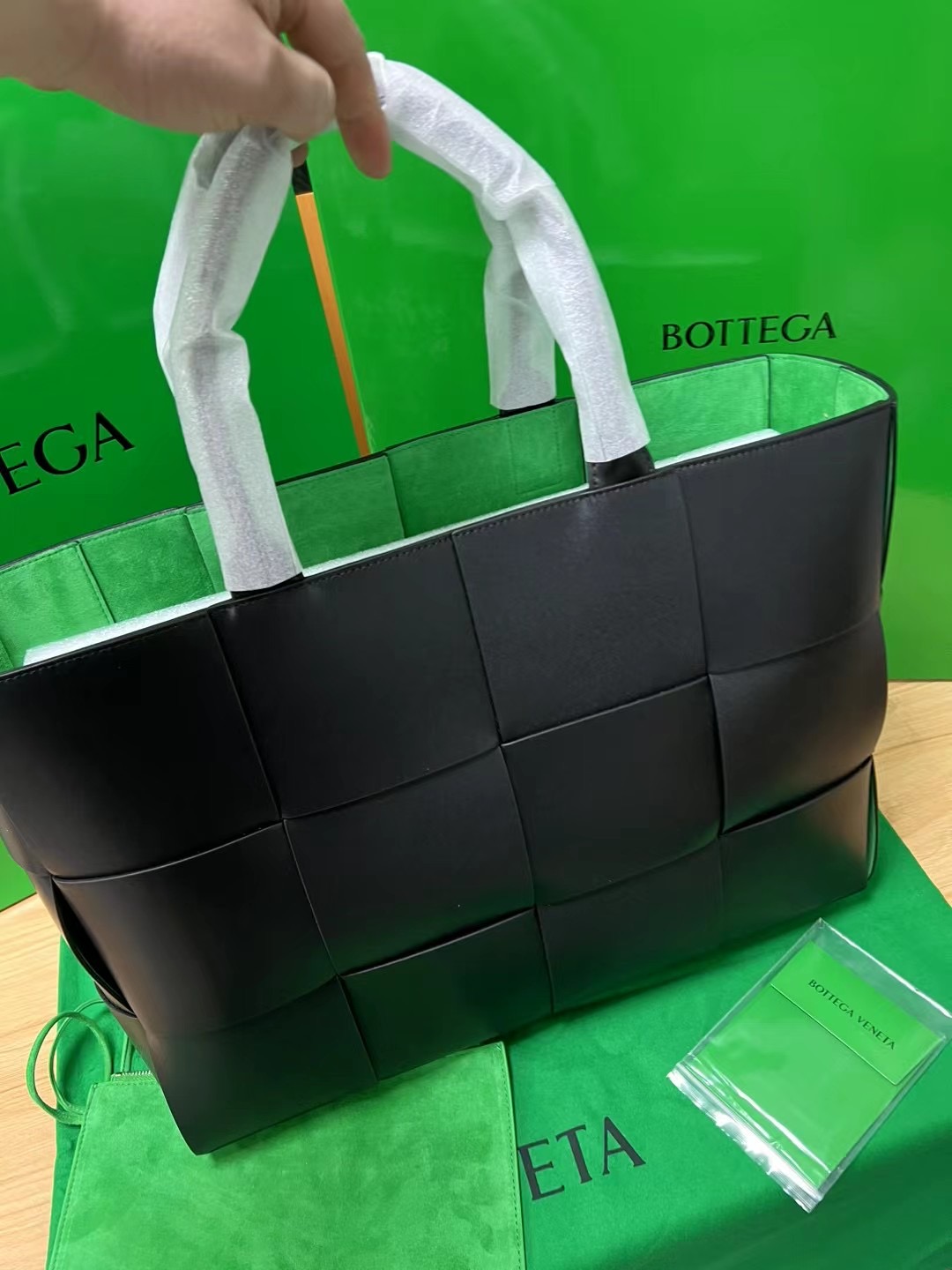 Bo*te*ga ve*ne*tatote