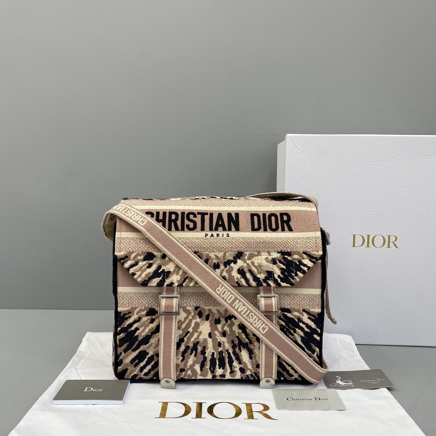 D*or oblique messenger bag-27x28x11cm