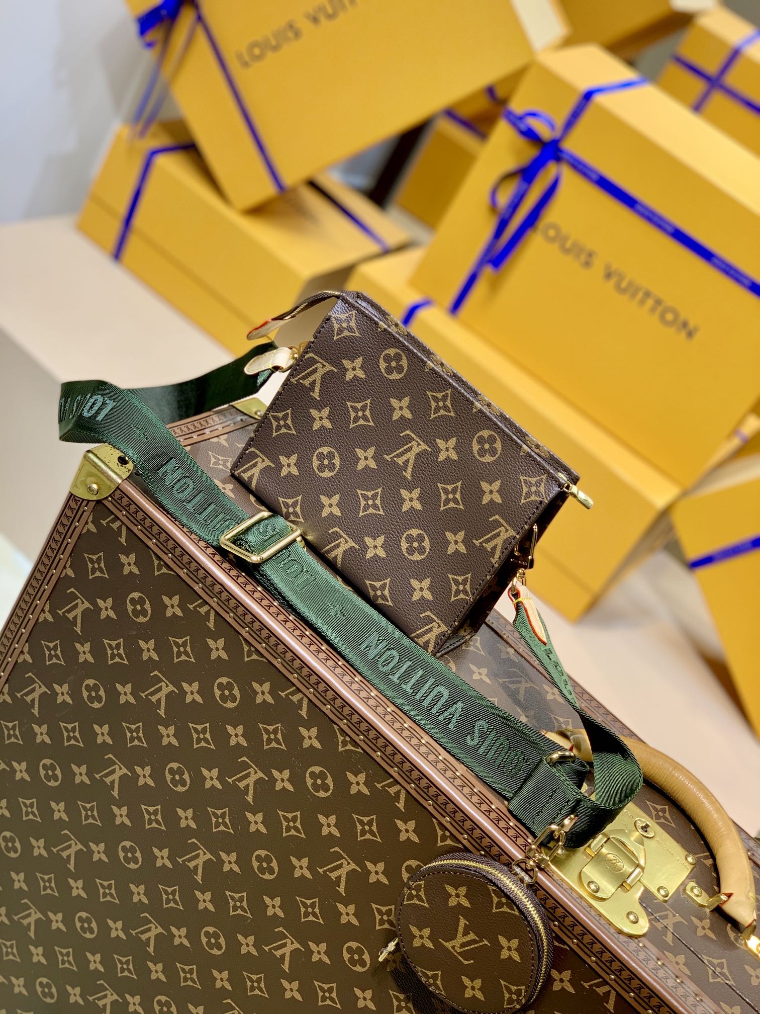 l**is V*t*n m47546 toiletry handbags- 26-19.0x15.0x6cm