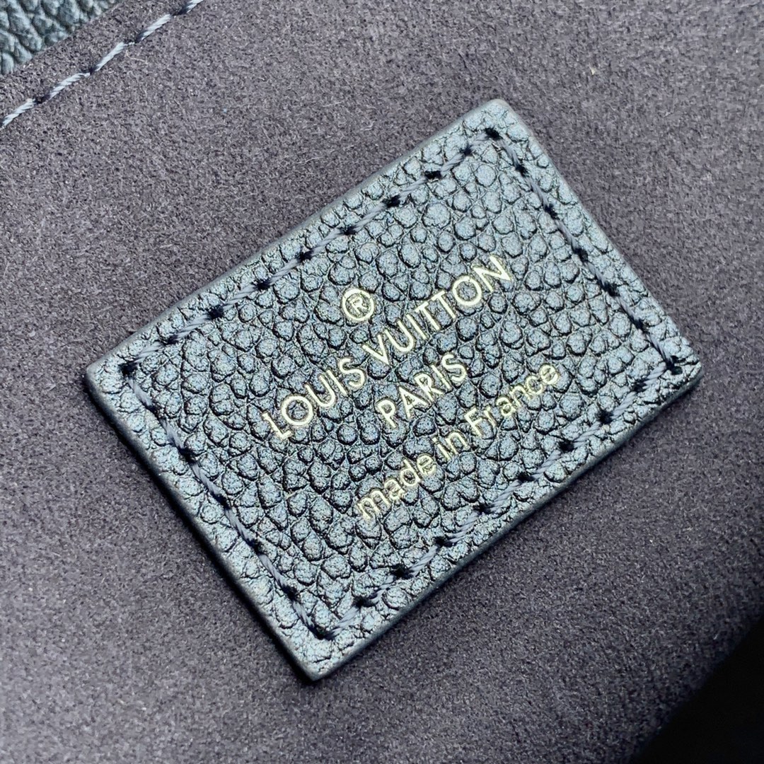 l**is V*t*n pochette metis handbags-navy blue-25*19*7cm