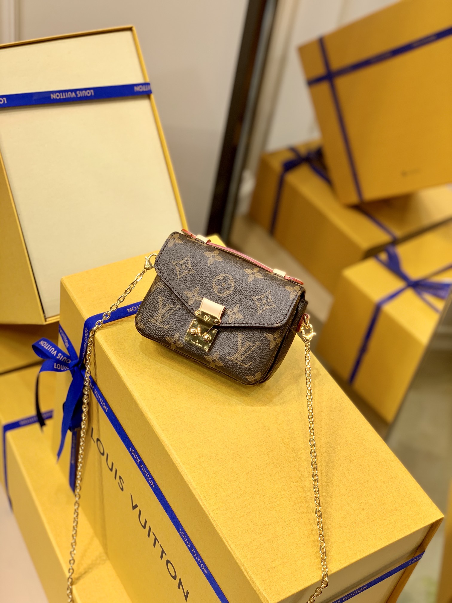 l**is V*t*n micro metis handbags-14*11* 3.5 cm