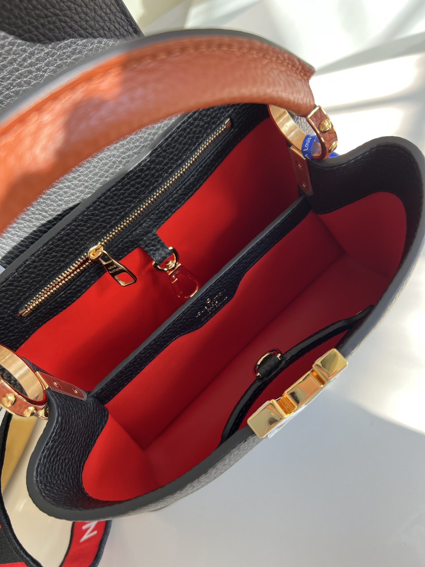 l**is V*t*n capucines handlebag-27*18*9&32*20*11cm