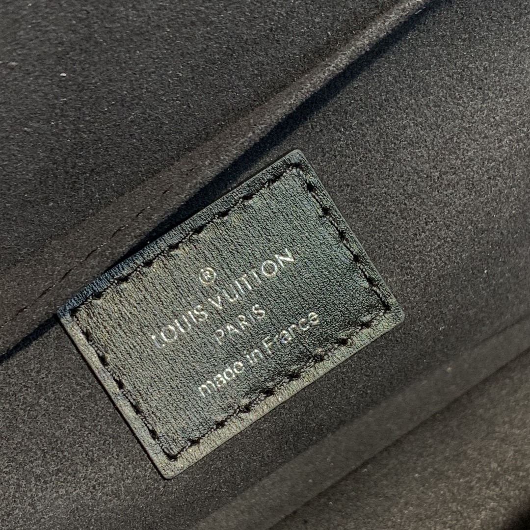 l**is V*t*n dauphine-25*17*10.5cm