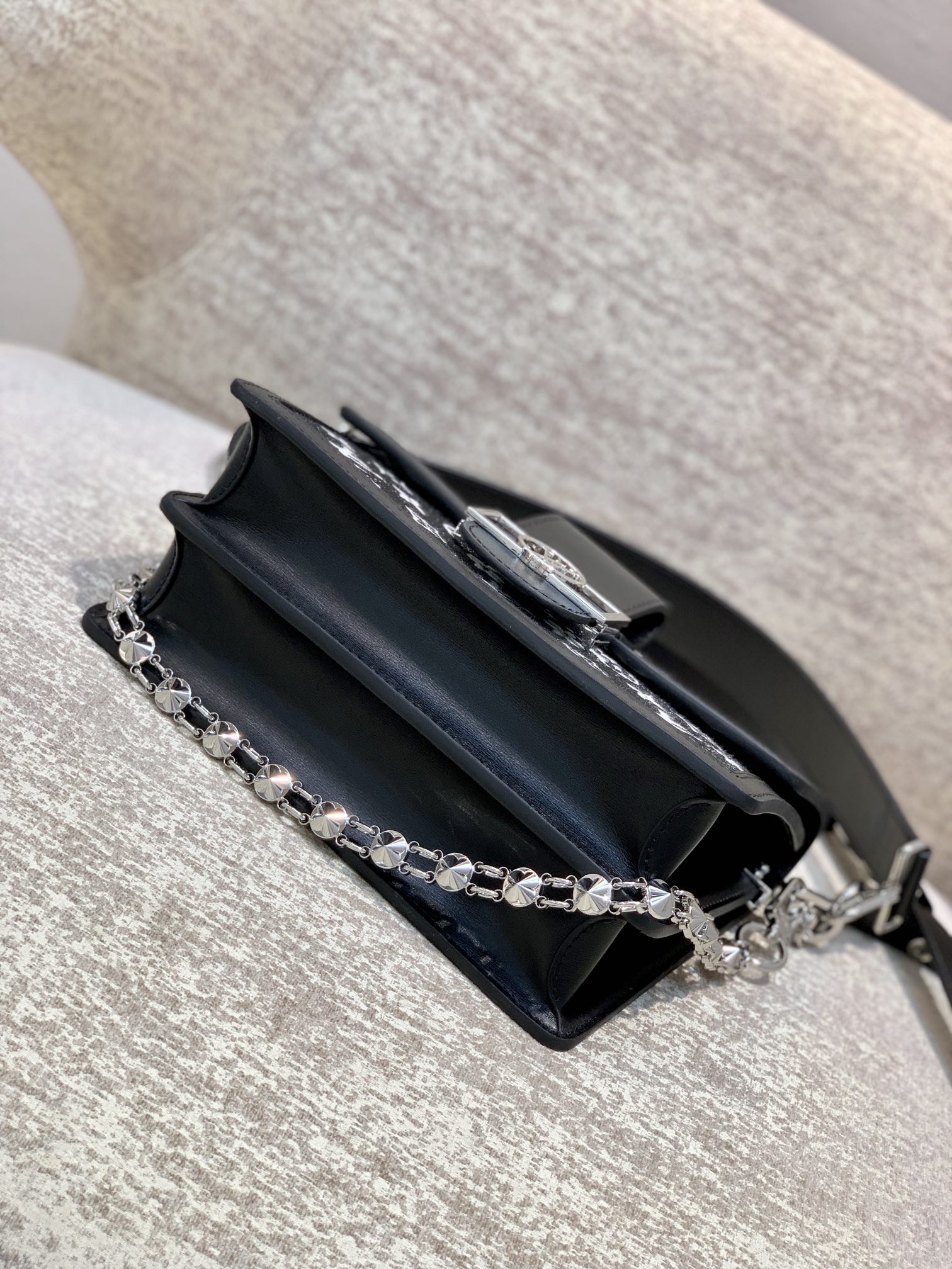 l**is V*t*n dauphine-25*17*10.5cm