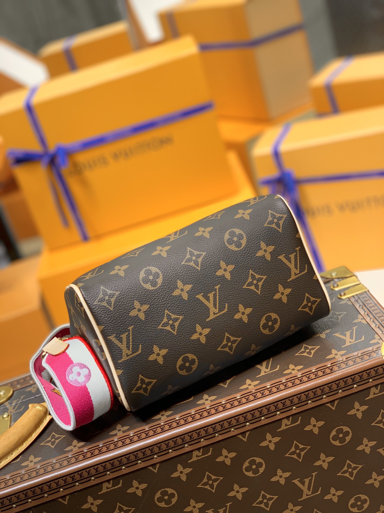 l**is V*t*n speedy-m41114-20x 13.5x 11.5cm