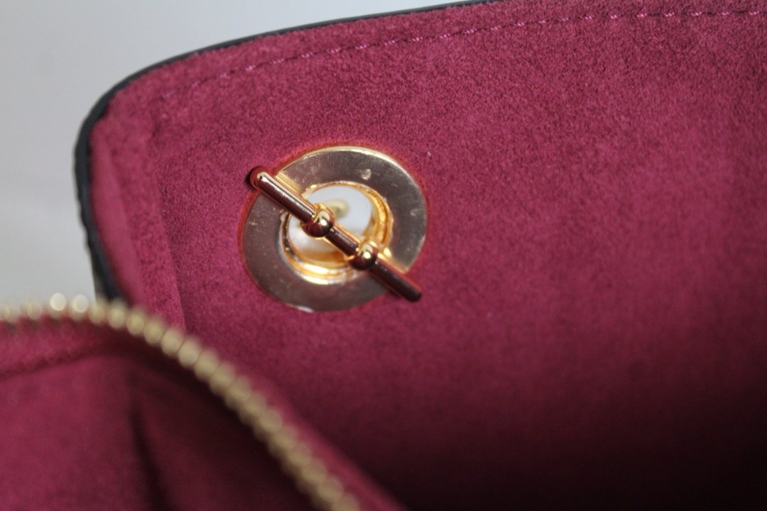 l**is V*t*n surene handbags-36*26*13cm