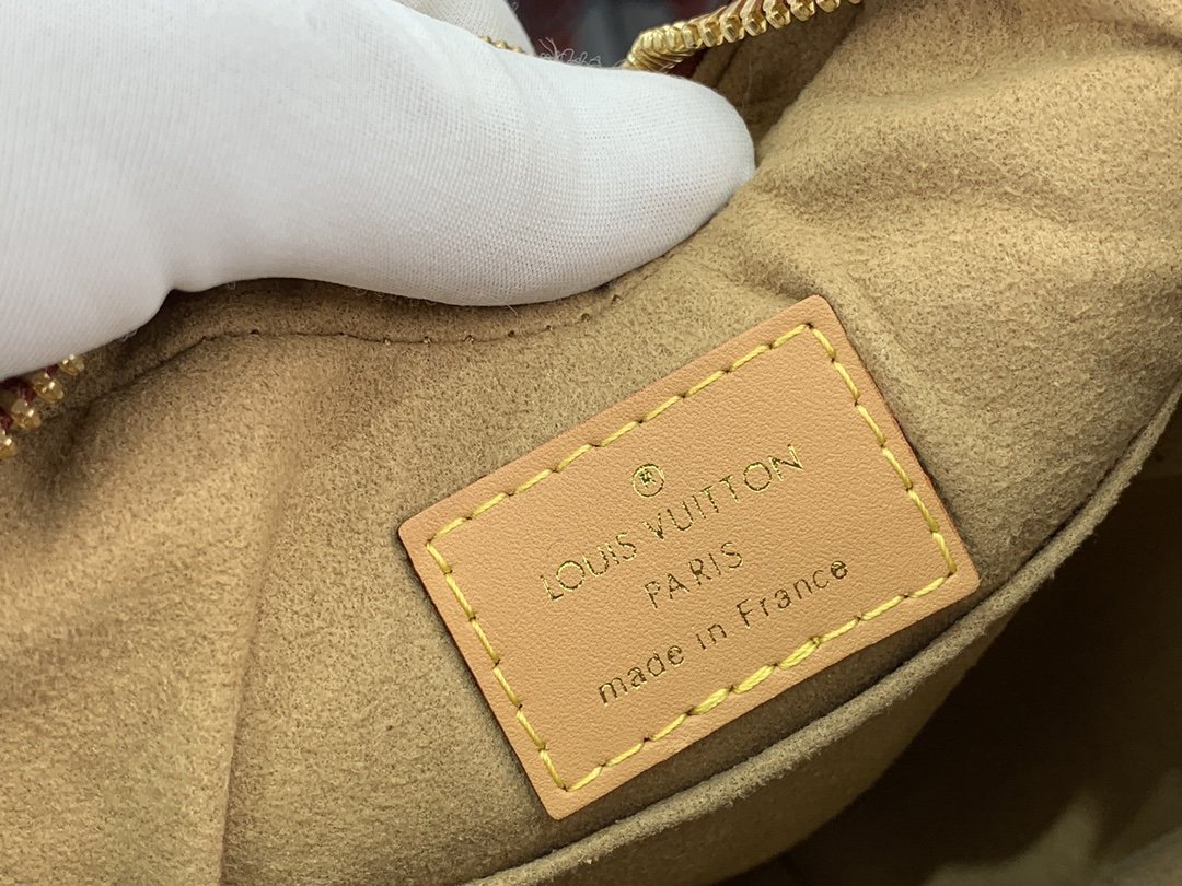 l**is V*t*n love handbags-m45149 -22*20*6cm