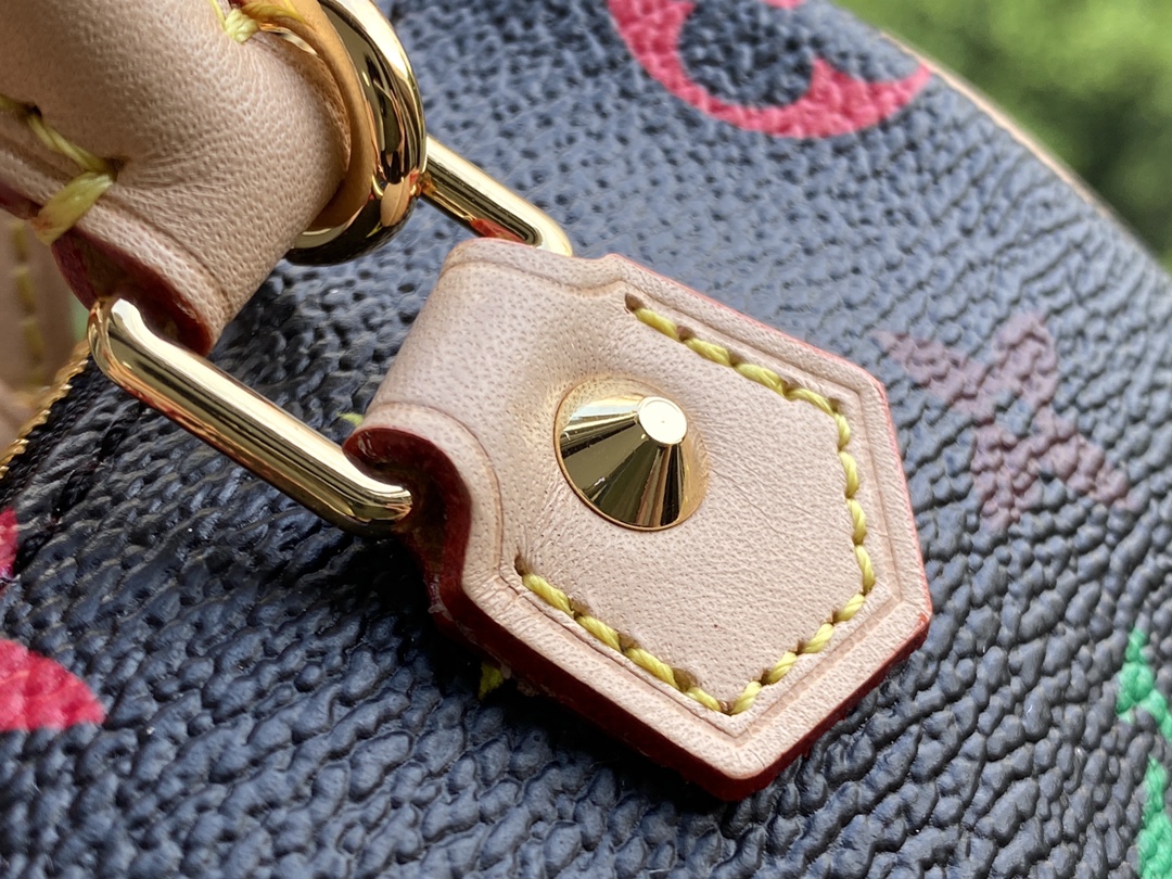 l**is V*t*n mini speedy-15·5*7*10cm